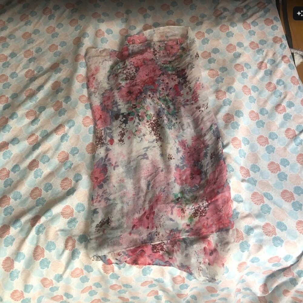 Pretty Floral Scarf - Picture 2 of 2